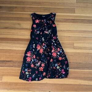 Black floral dress with sweetheart neckline and side zipper, express, size 8